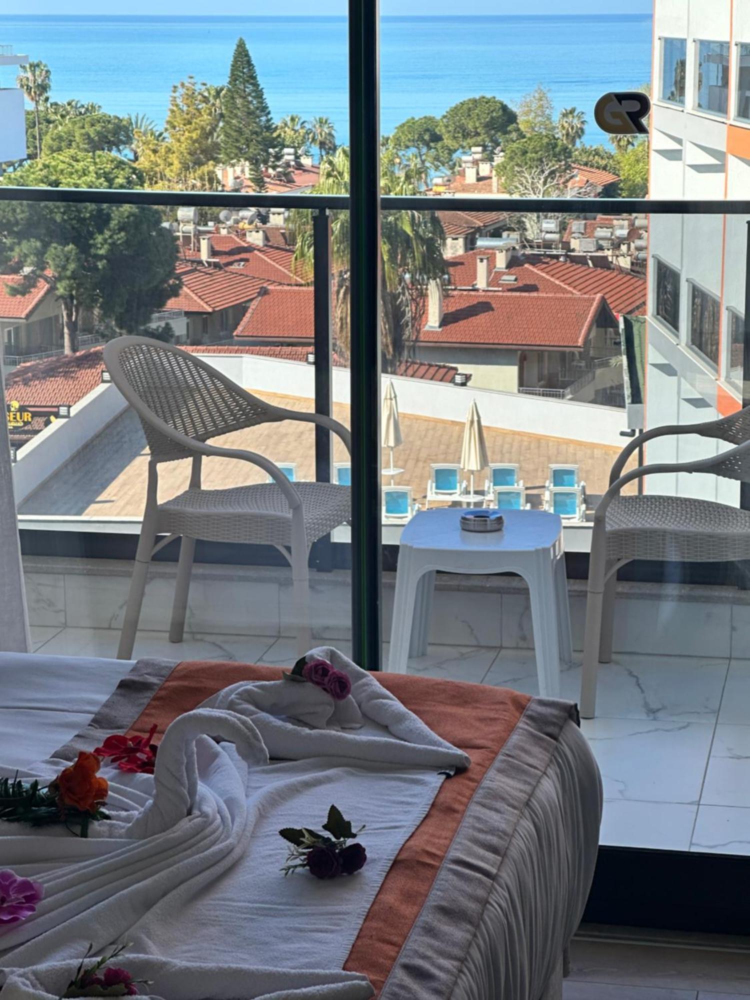 Side Golden Rock Hotel&Spa ภายนอก รูปภาพ