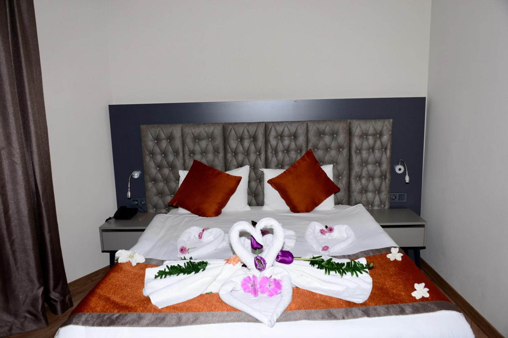 Side Golden Rock Hotel&Spa ภายนอก รูปภาพ